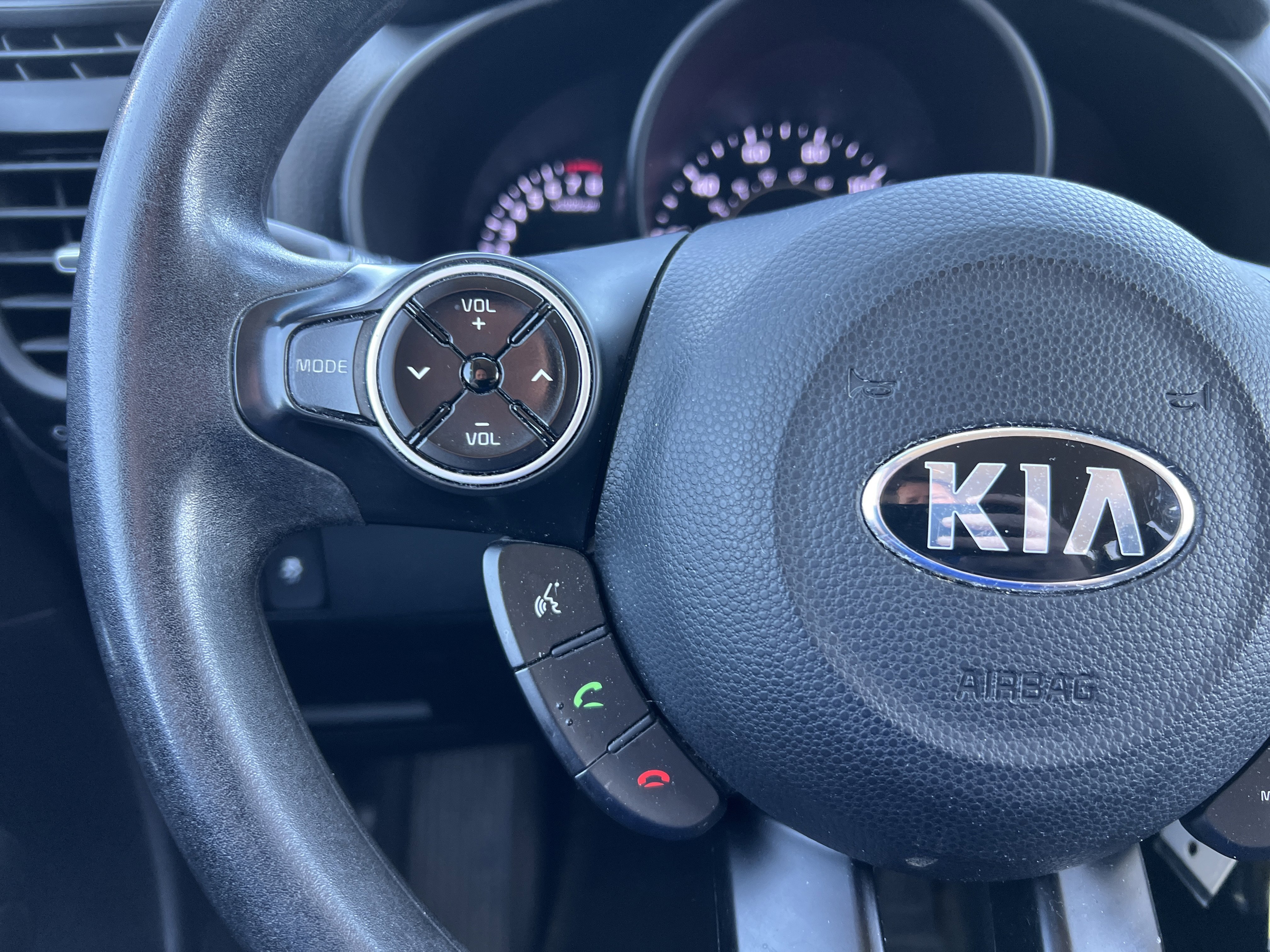 Used 2016 Kia Soul + FWD image 30