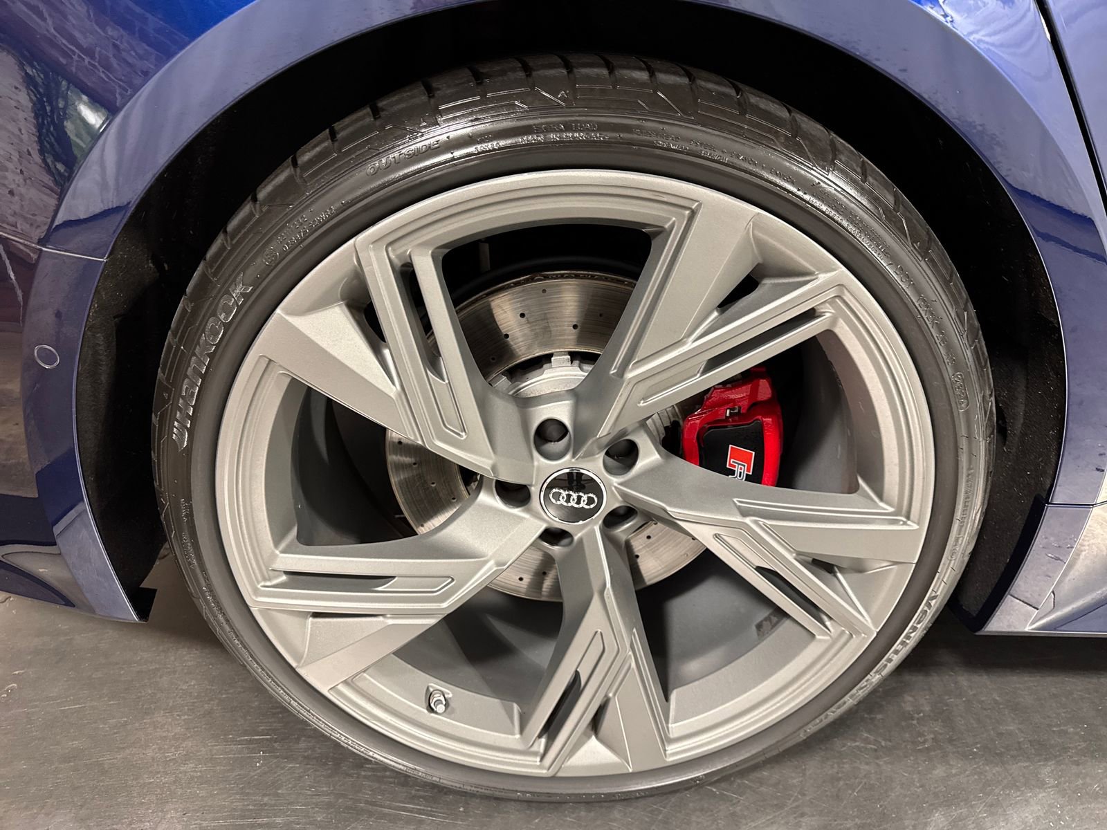 Used 2021 Audi RS 6 AWD/4WD image 13