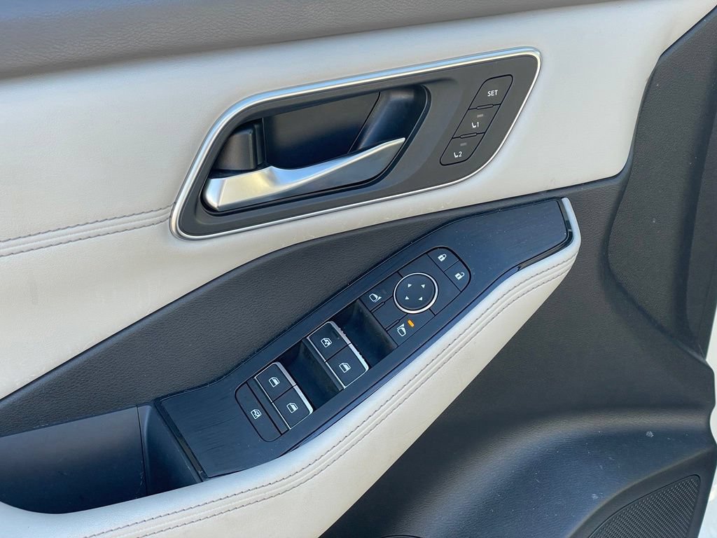 Certified 2023 Nissan Rogue SL AWD/4WD image 13