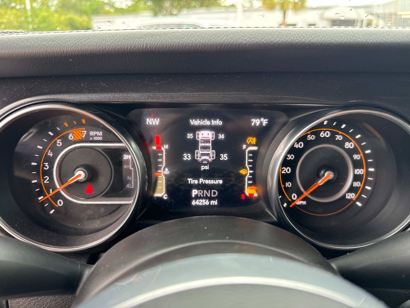 Used 2022 Jeep Wrangler Unlimited Sahara AWD/4WD image 30