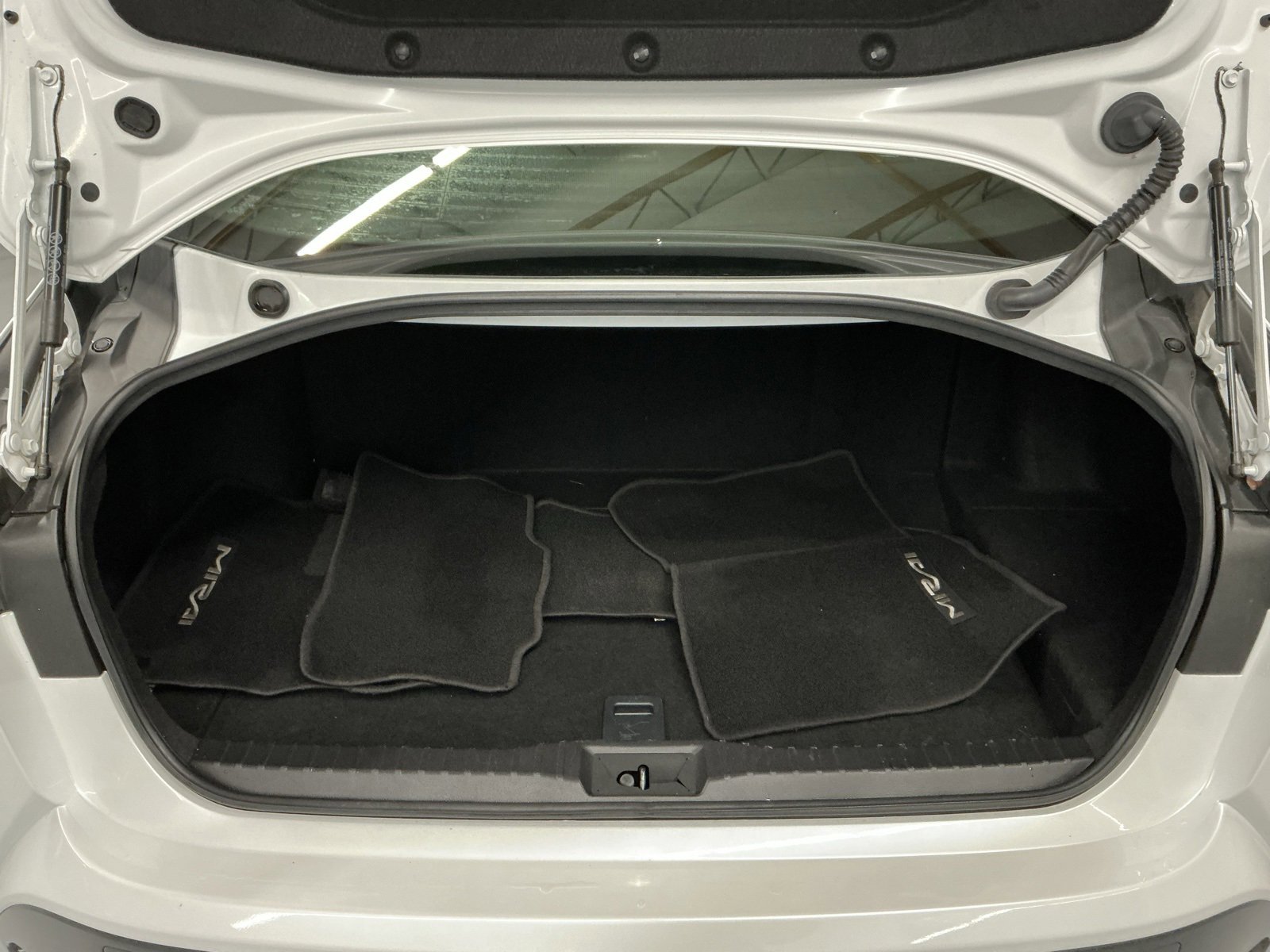 Used 2022 Toyota Mirai XLE image 15