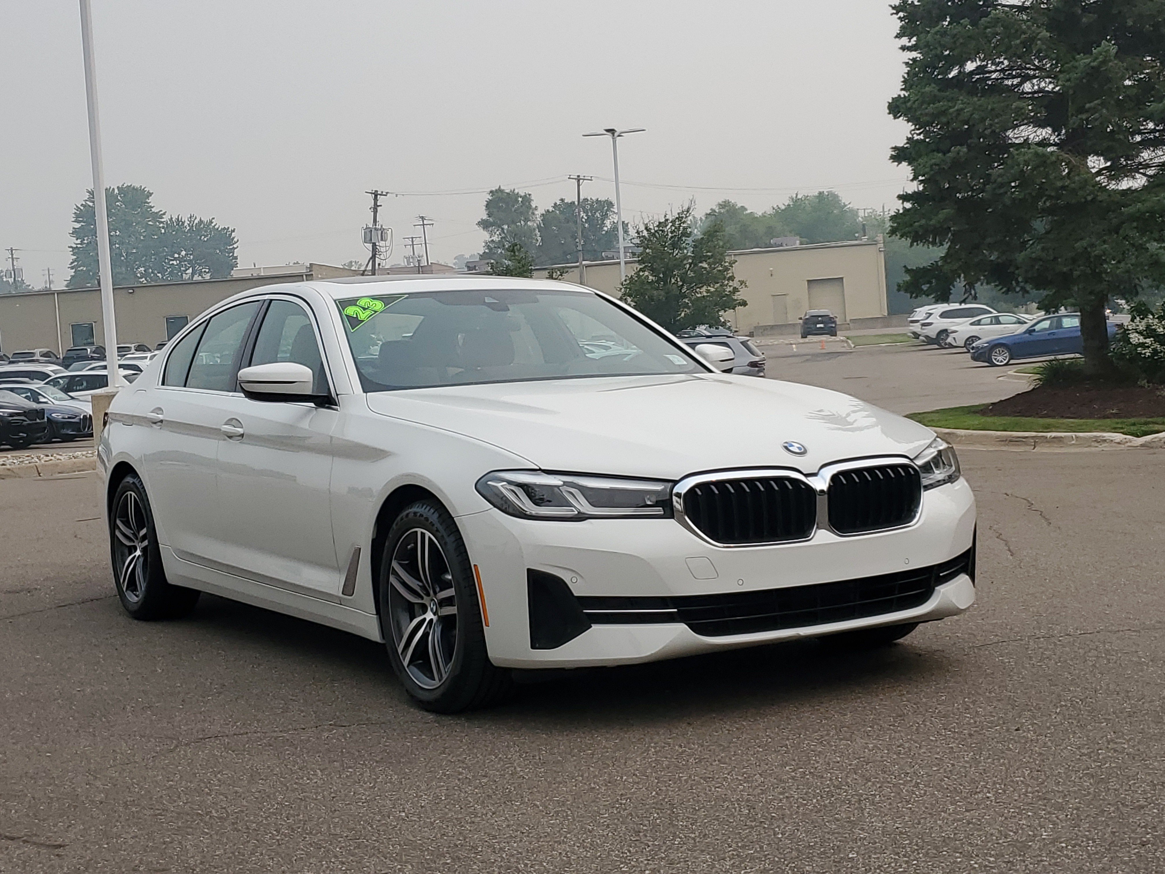 Used 2023 BMW 530i xDrive w/ Premium Package AWD/4WD image 7