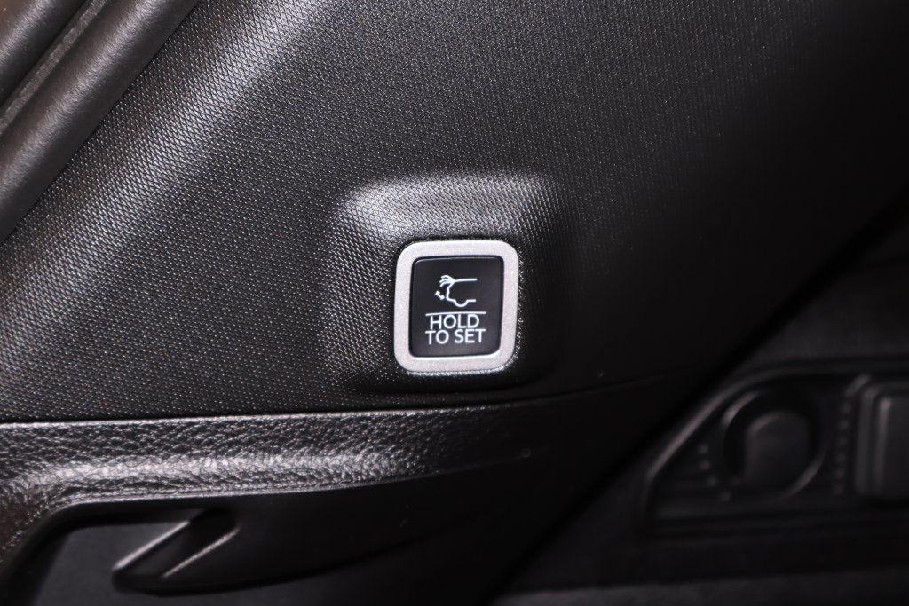 Used 2026 Jeep Grand Cherokee Limited AWD/4WD image 38