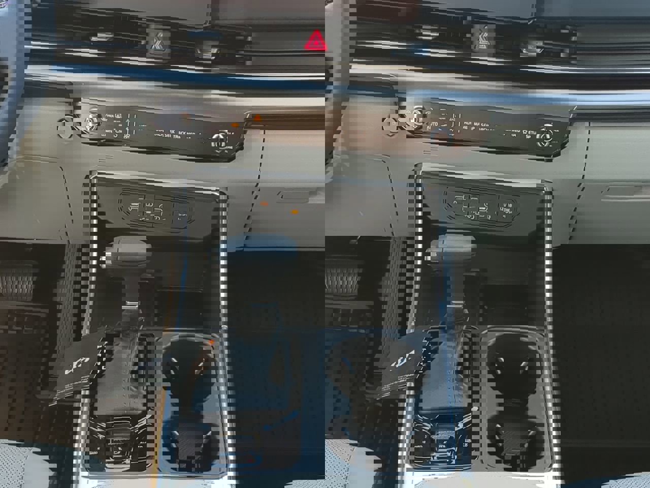 New 2026 Kia Carnival SX image 18