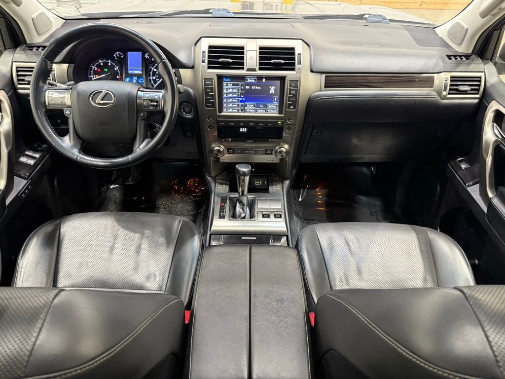Used 2016 Lexus GX 460 image 23