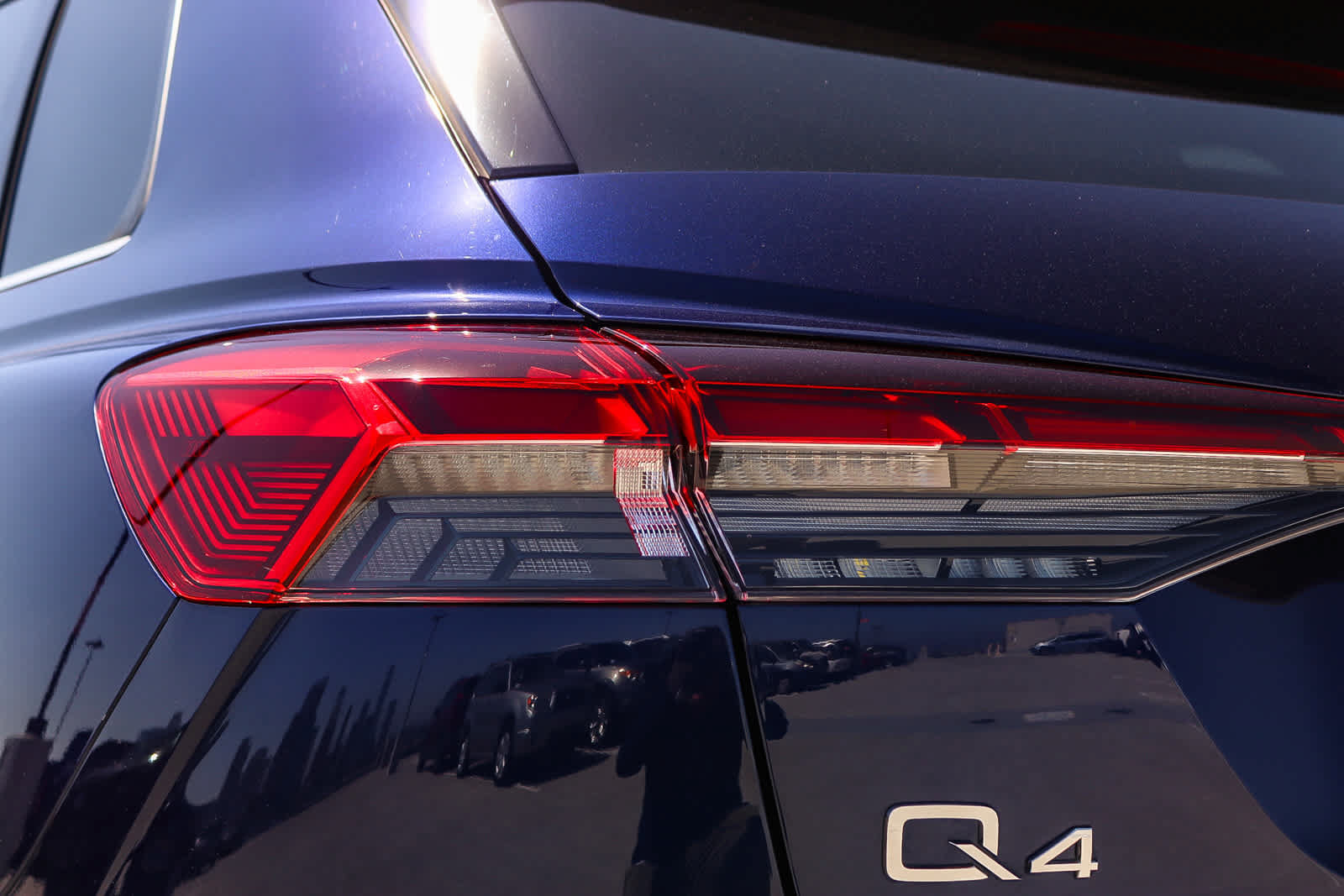 Used 2023 Audi Q4 e-tron Premium Plus w/ Premium Plus RWD image 12
