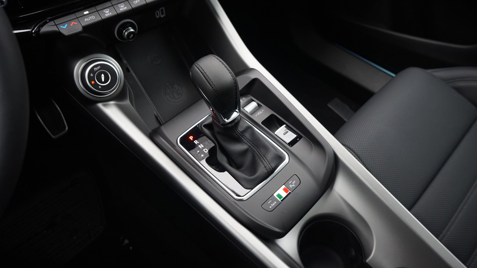 New 2024 Alfa Romeo Tonale Veloce image 27