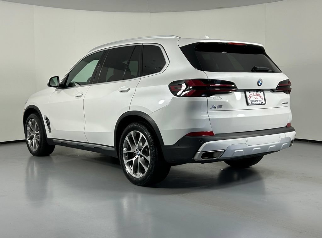 Used 2024 BMW X5 xDrive40i w/ Premium Package AWD/4WD image 6