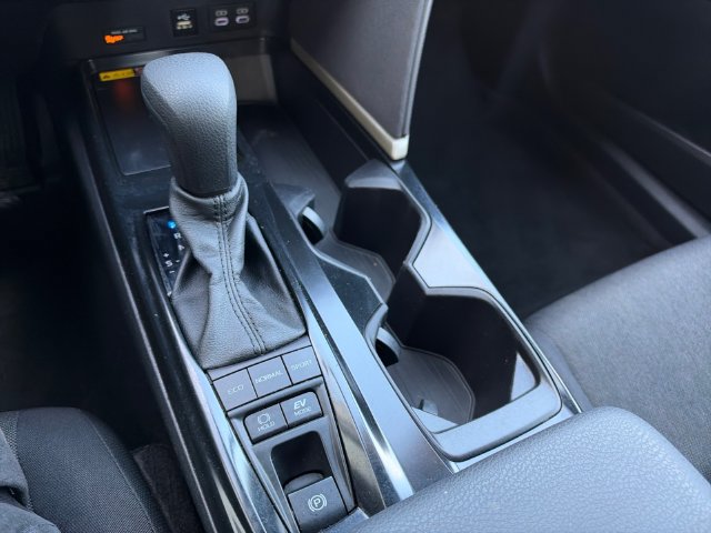 Used 2025 Toyota Camry LE FWD image 24