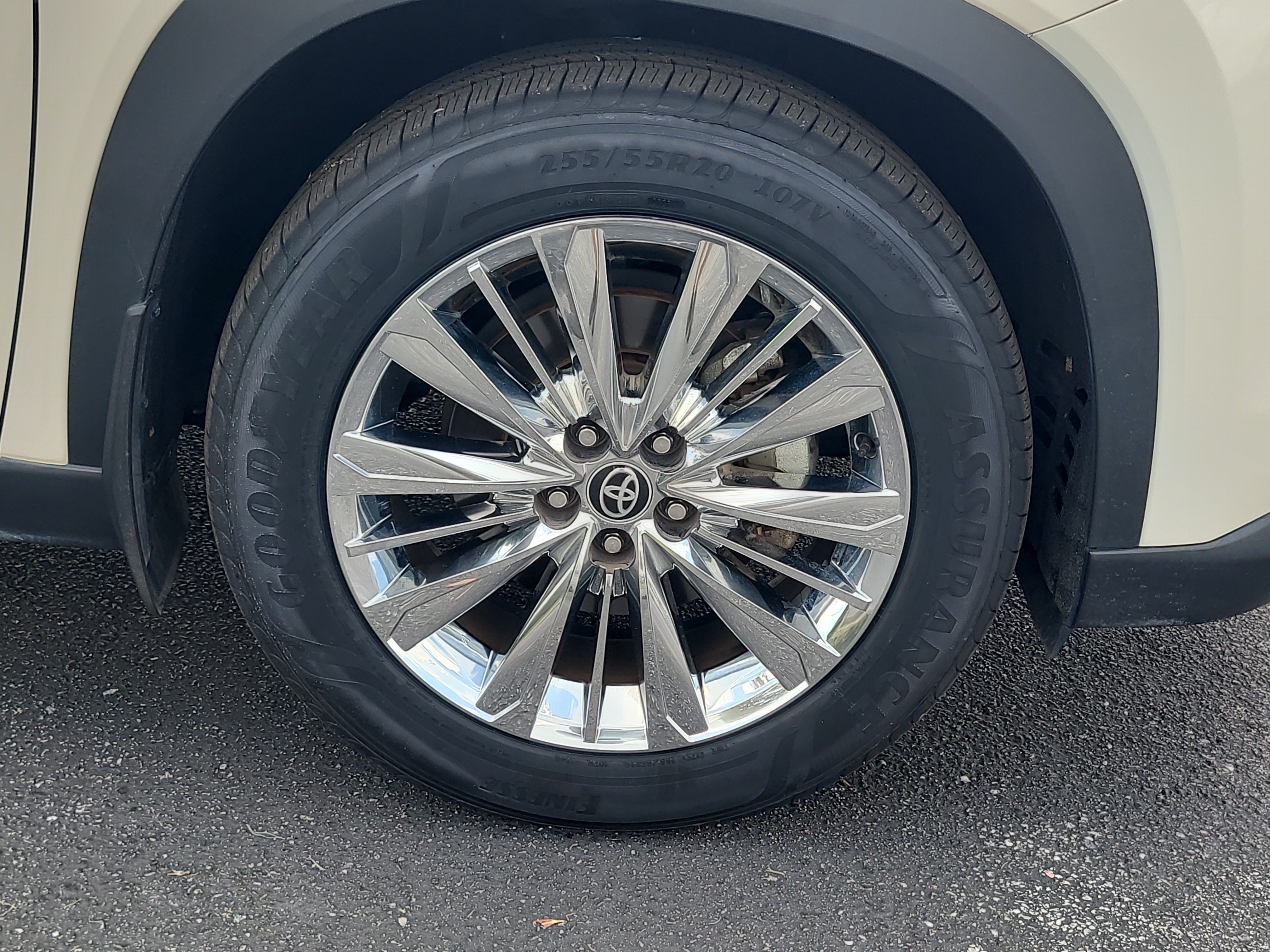 Certified 2024 Toyota Grand Highlander AWD image 9