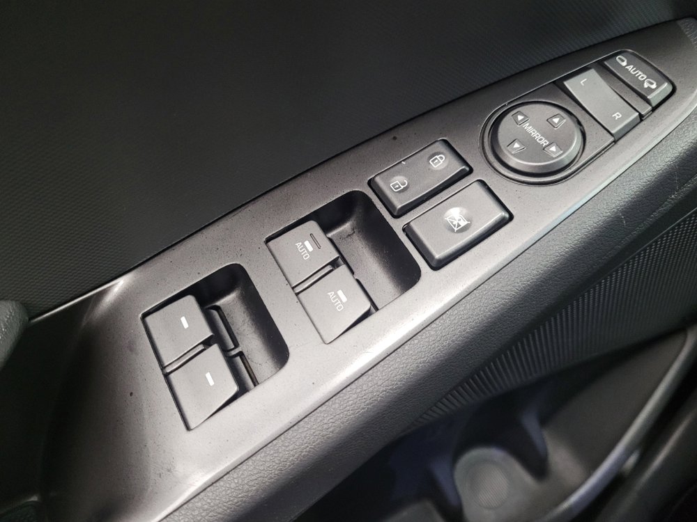 Used 2020 Hyundai Ioniq Limited image 27