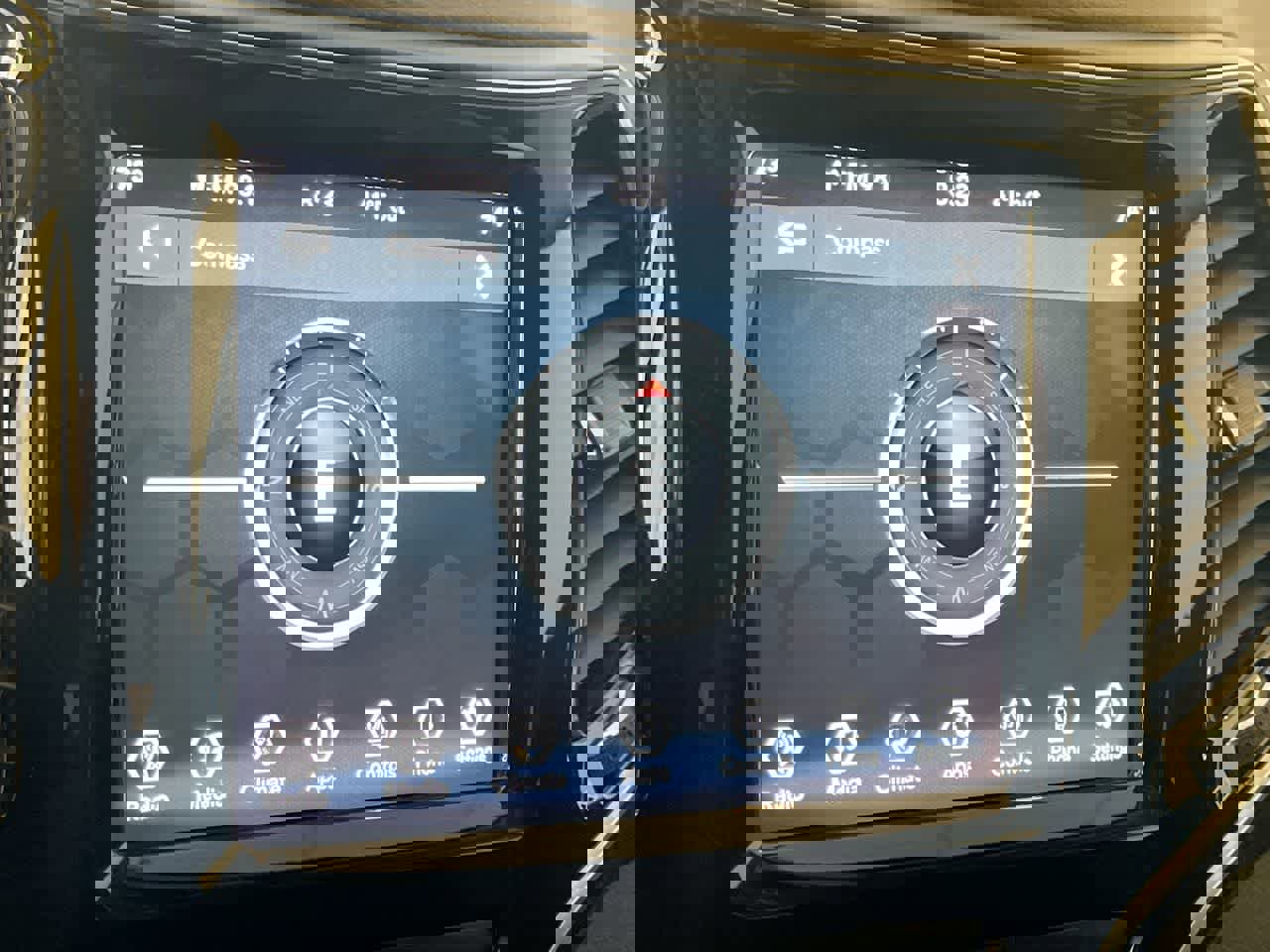 Used 2019 Jeep Cherokee Limited image 18