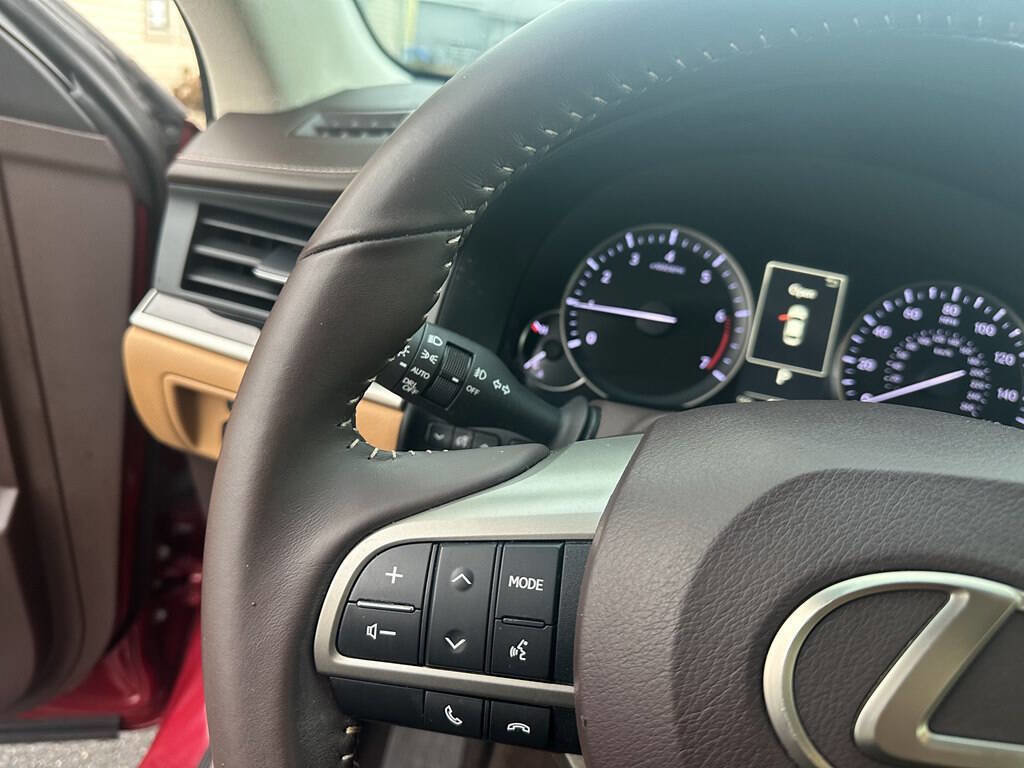 Used 2018 Lexus ES 350 image 18