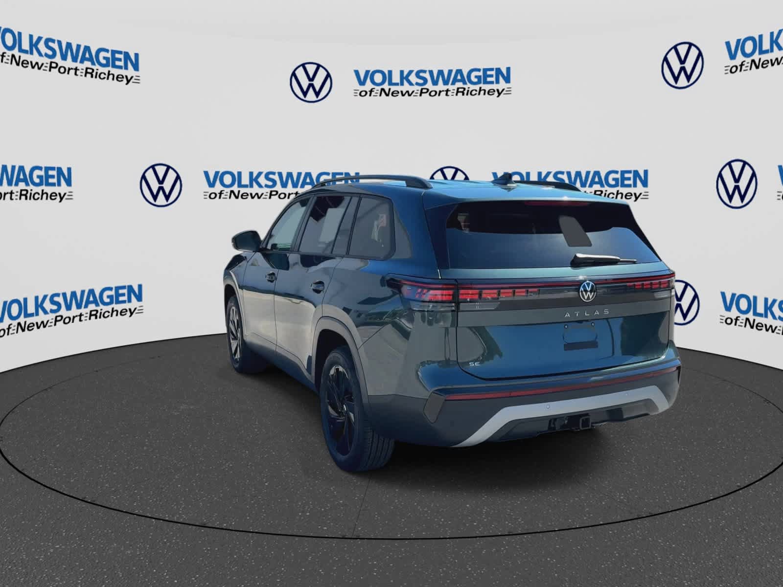 New 2027 Volkswagen Atlas SE FWD image 6