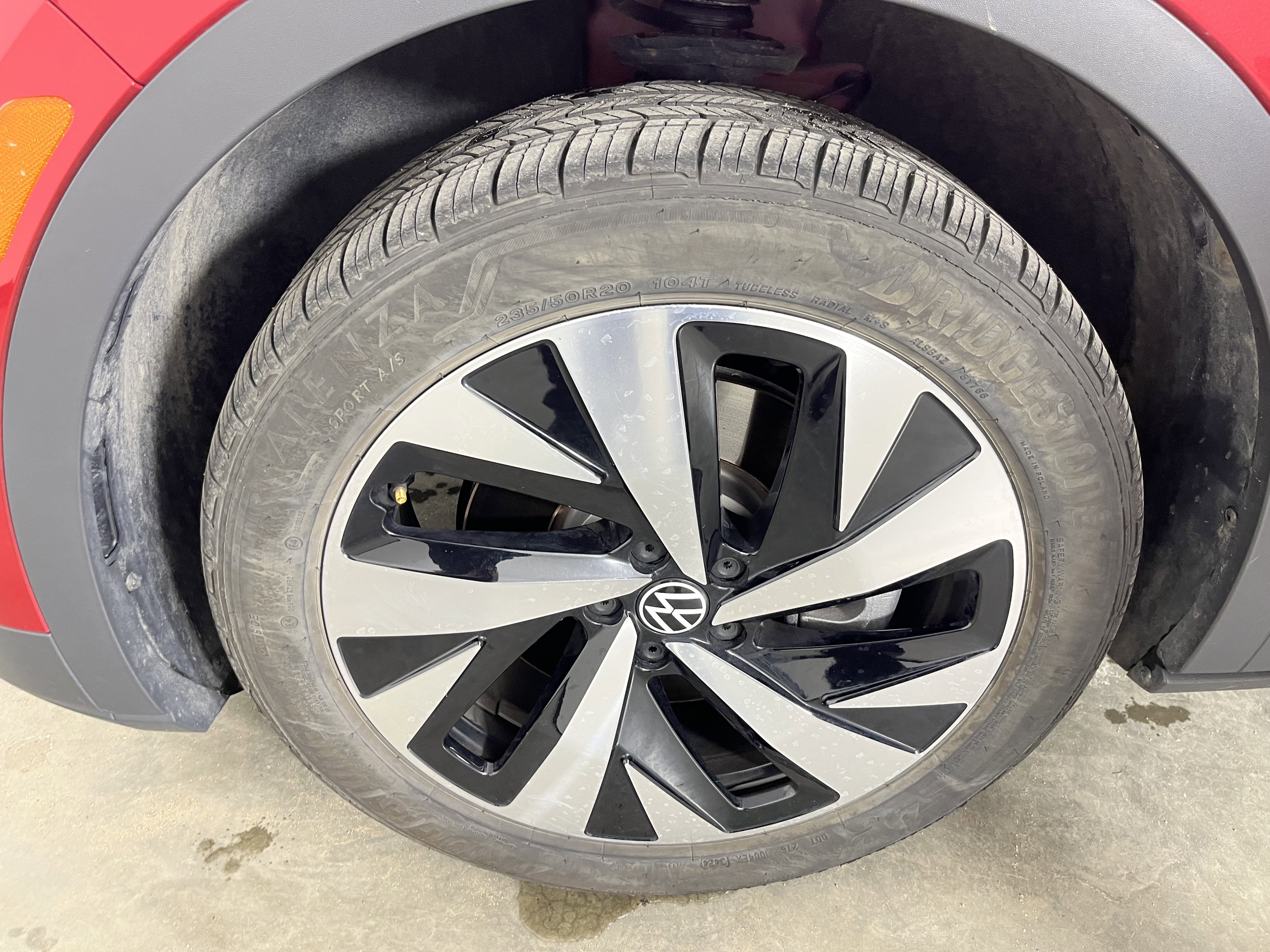 Used 2022 Volkswagen ID.4 Pro S w/ Gradient Package AWD/4WD image 24