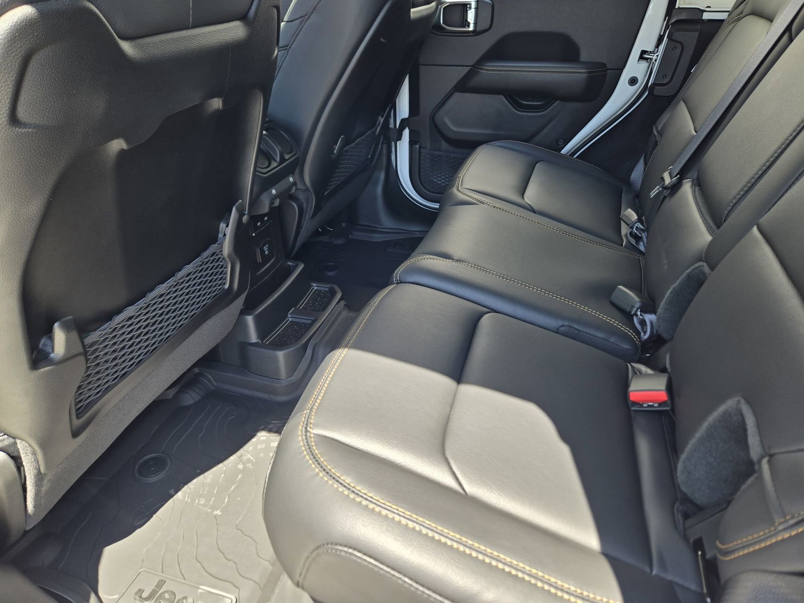 New 2025 Jeep Wrangler Sahara image 22