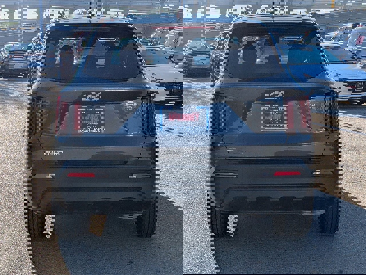 Used 2023 Kia Sorento LX image 5