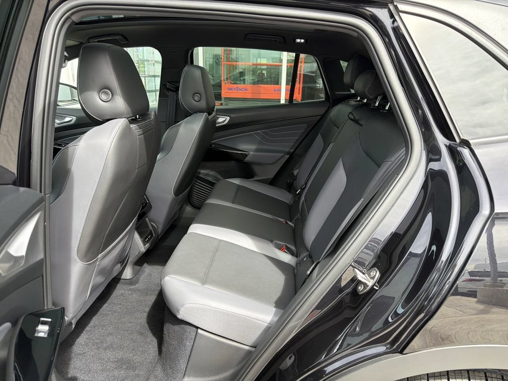 Certified 2023 Volkswagen ID.4 Pro S AWD/4WD image 14