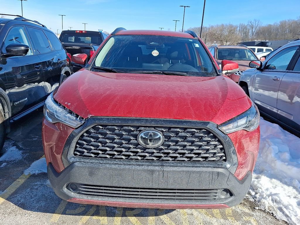 Used 2024 Toyota Corolla Cross LE image 2