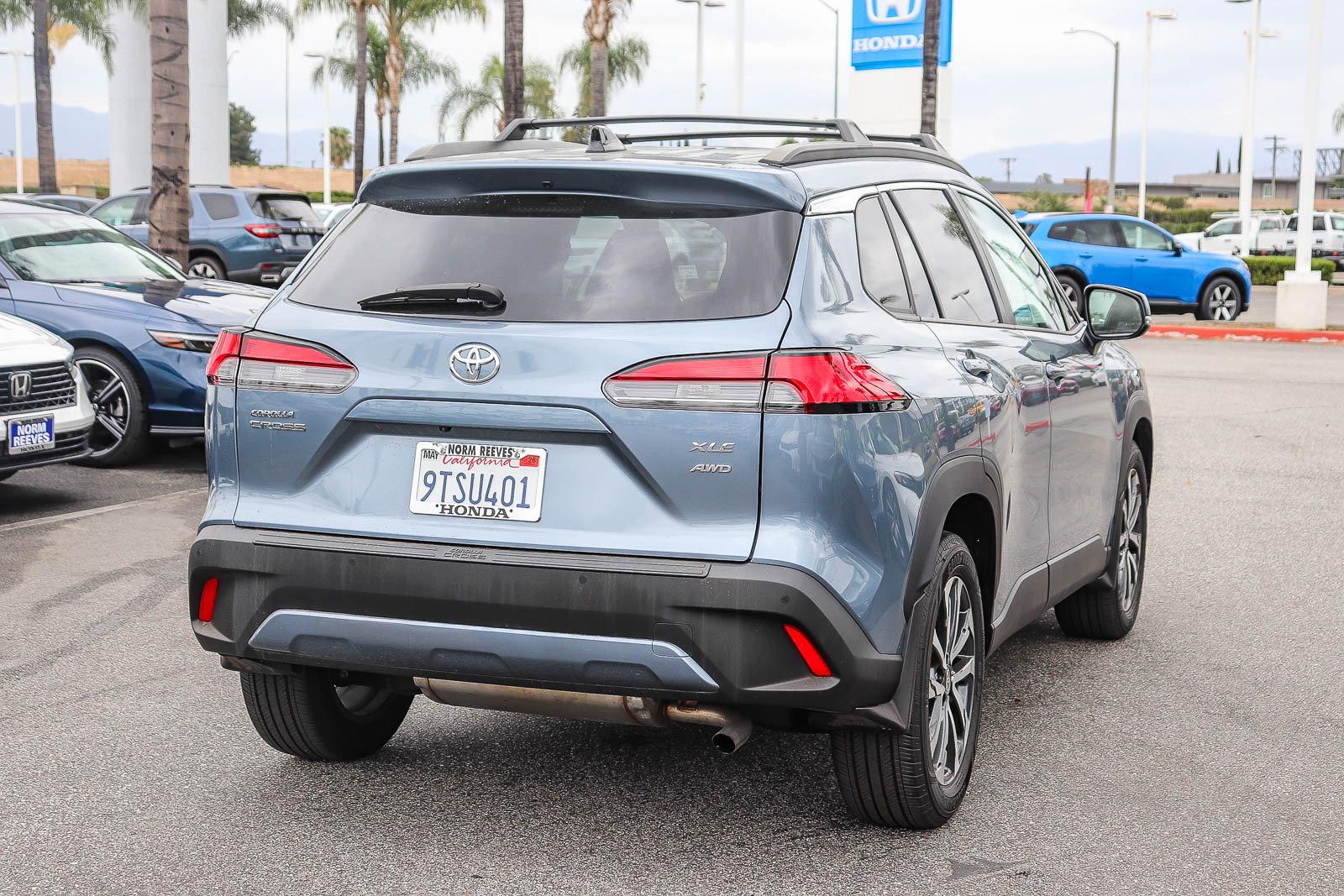 Used 2025 Toyota Corolla Cross XLE w/ Convenience Package AWD/4WD image 11