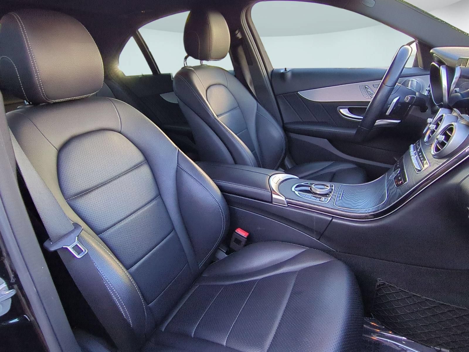Used 2019 Mercedes-Benz C 300 Sedan image 29