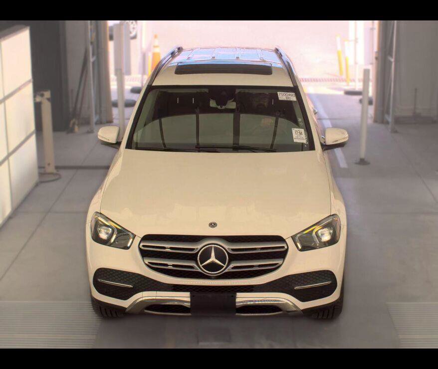 Used 2020 Mercedes-Benz GLE 350 4MATIC w/ Premium Package image 8