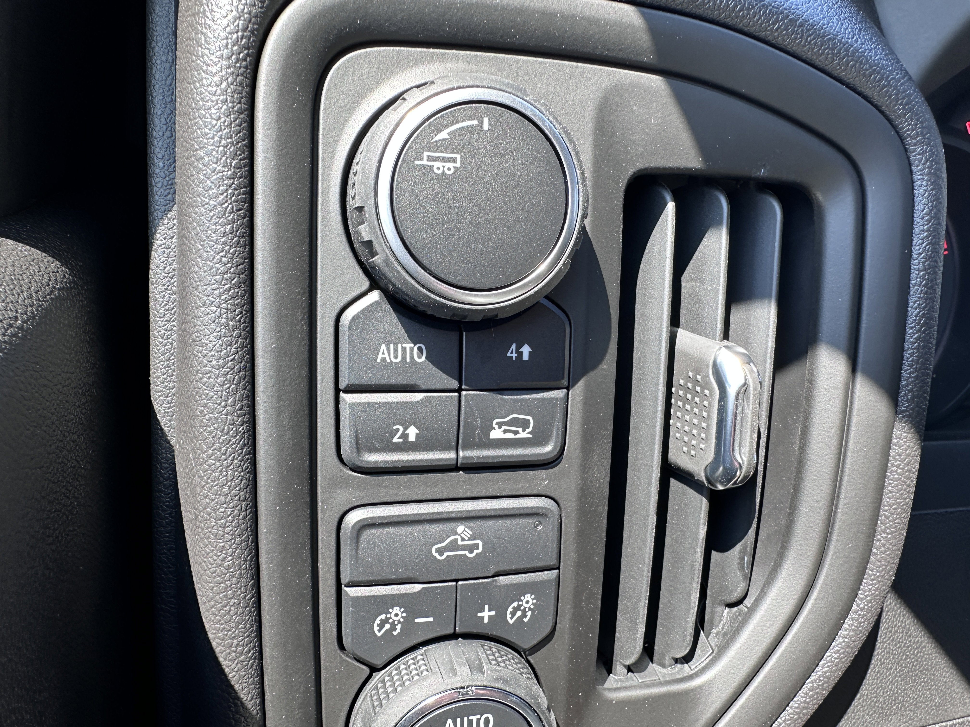 New 2025 Chevrolet Silverado 1500 W/T w/ WT Value Package image 17