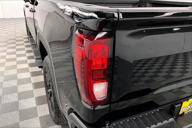 Used 2024 GMC Sierra 1500 Elevation w/ Elevation Premium Package AWD/4WD image 37
