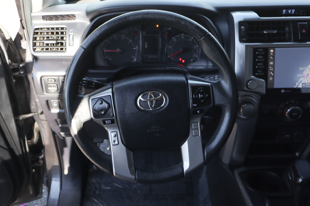 Used 2021 Toyota 4Runner SR5 AWD/4WD image 25