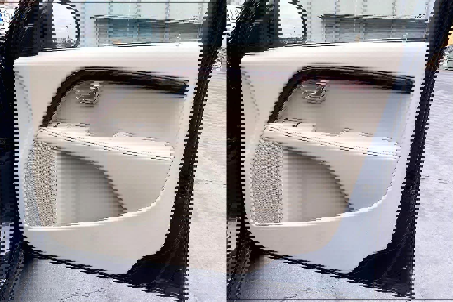 Used 2012 Volvo S80 3.2 image 25