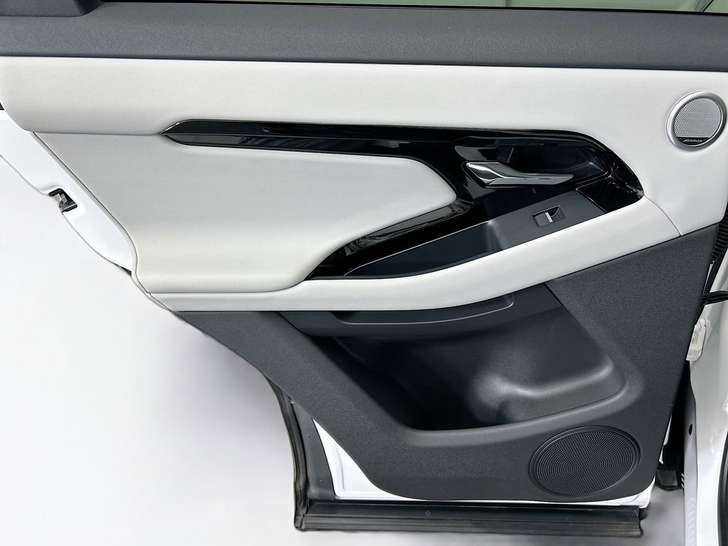 Used 2025 Land Rover Range Rover Evoque S image 25