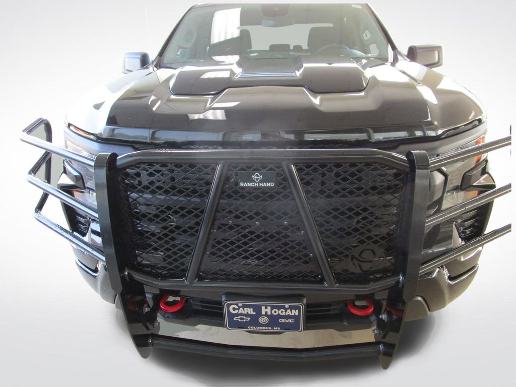 Used 2023 Chevrolet Silverado 1500 Custom Trail Boss w/ LPO, Dark Essentials Package image 18