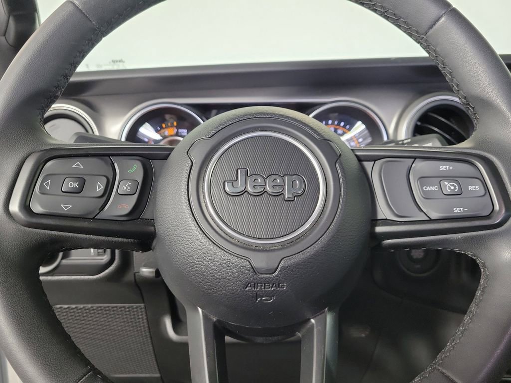Used 2023 Jeep Wrangler Sport AWD/4WD image 16