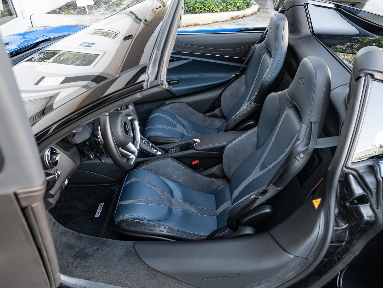 Used 2024 McLaren 750S Spider image 22