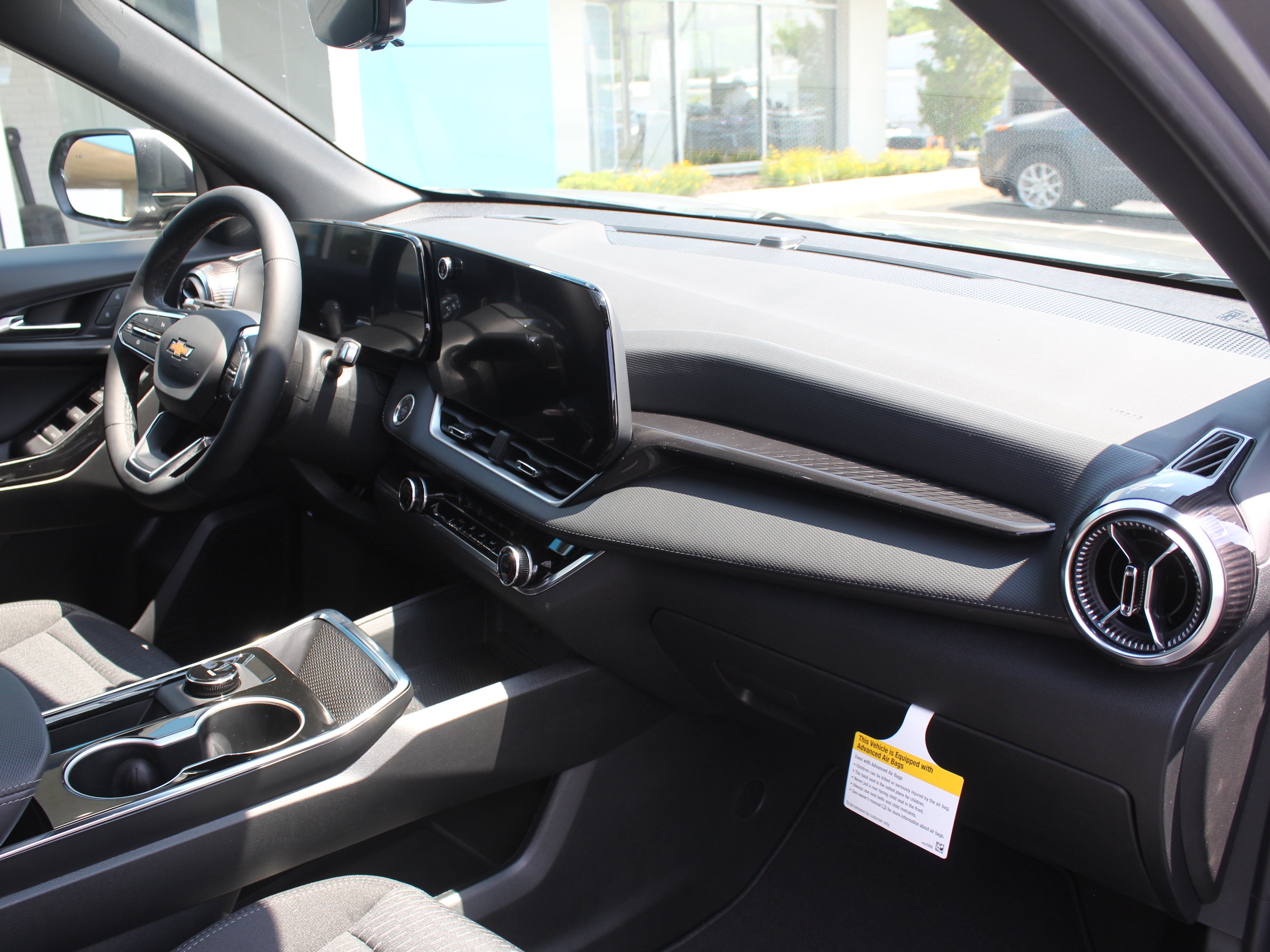 New 2027 Chevrolet Equinox LT w/ Safety and Technology Package AWD/4WD image 14