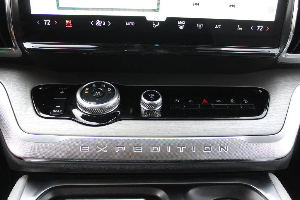 New 2027 Ford Expedition Platinum w/ Driver's Package AWD/4WD image 30