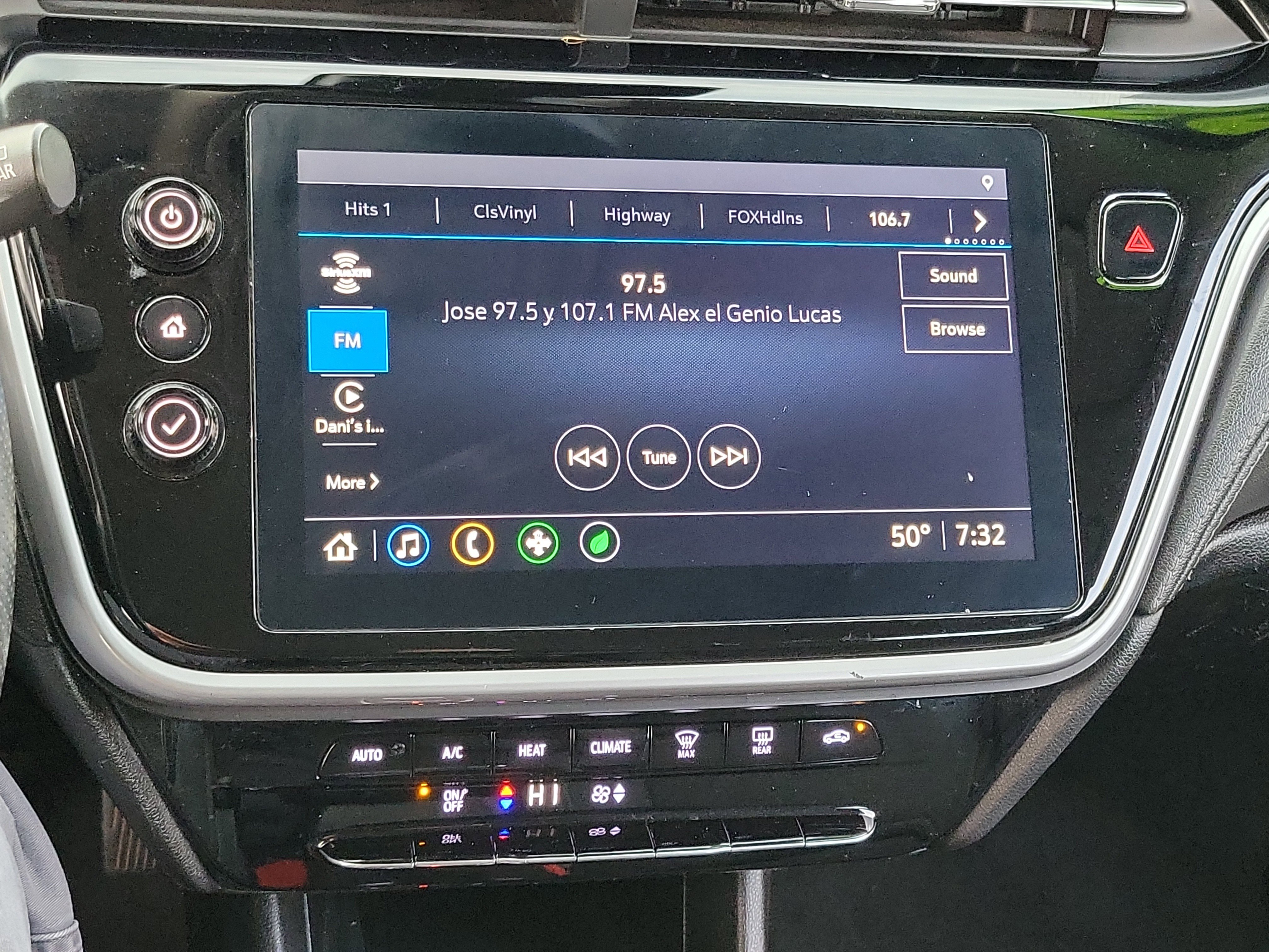 Used 2022 Chevrolet Bolt EUV LT image 11