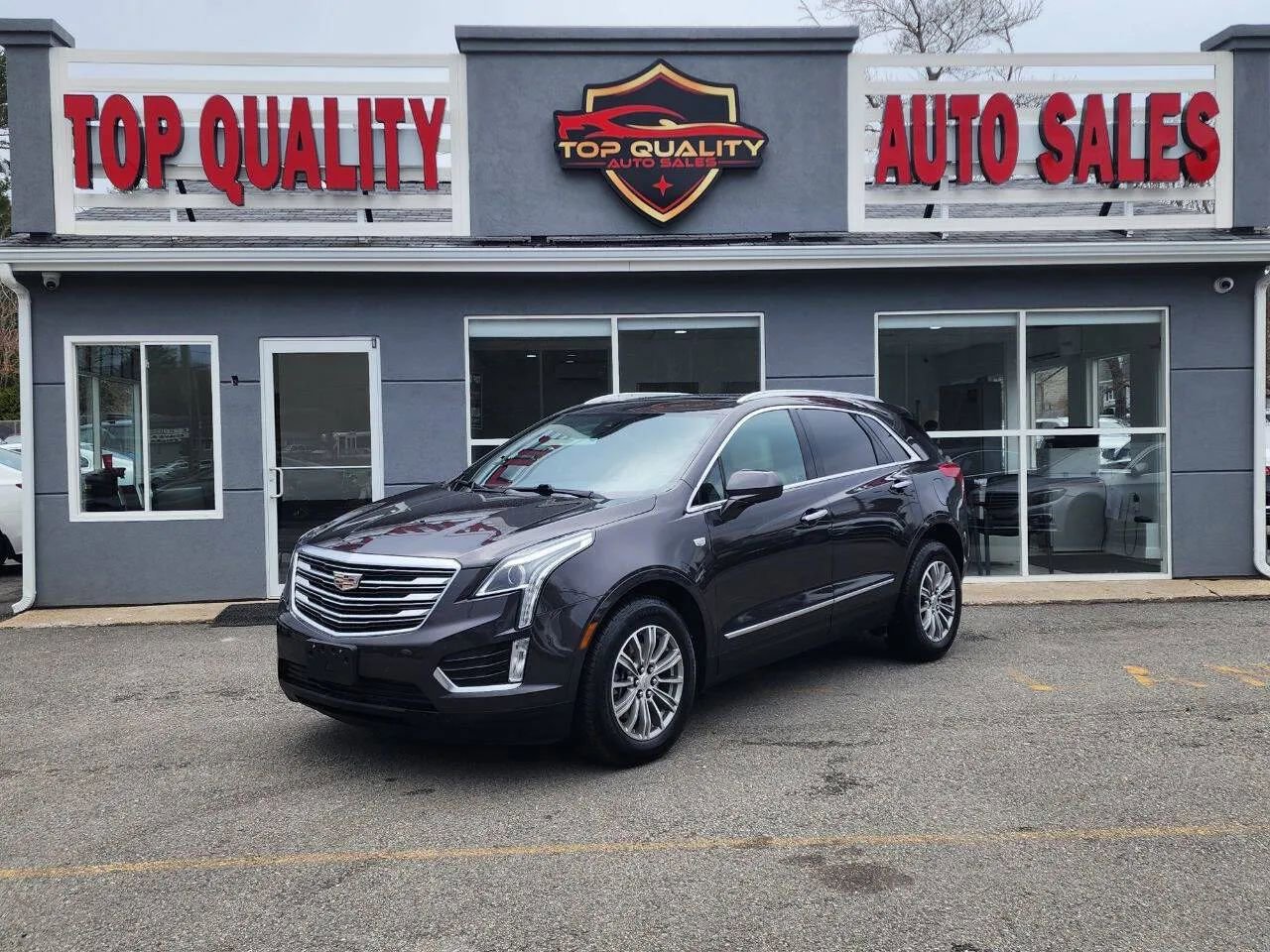 Used 2017 Cadillac XT5 Luxury w/ Driver Awareness Package image 1