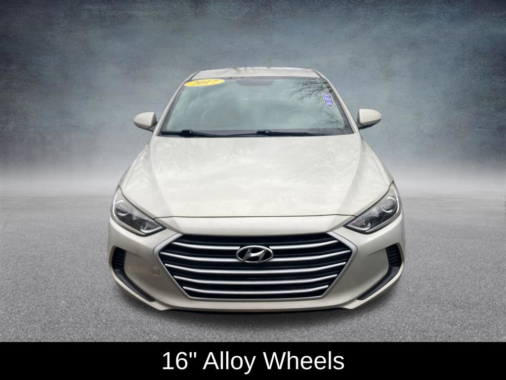 Used 2017 Hyundai Elantra SE w/ Cargo Package image 10