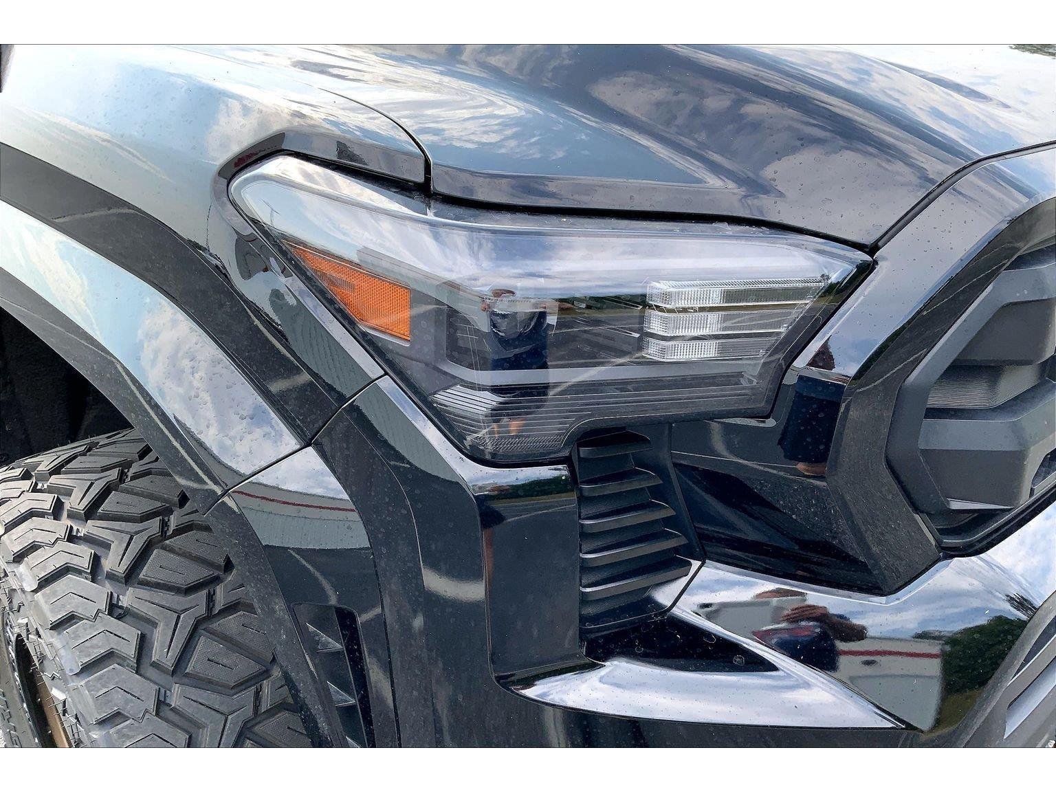 Used 2024 Toyota Tacoma SR5 AWD/4WD image 26