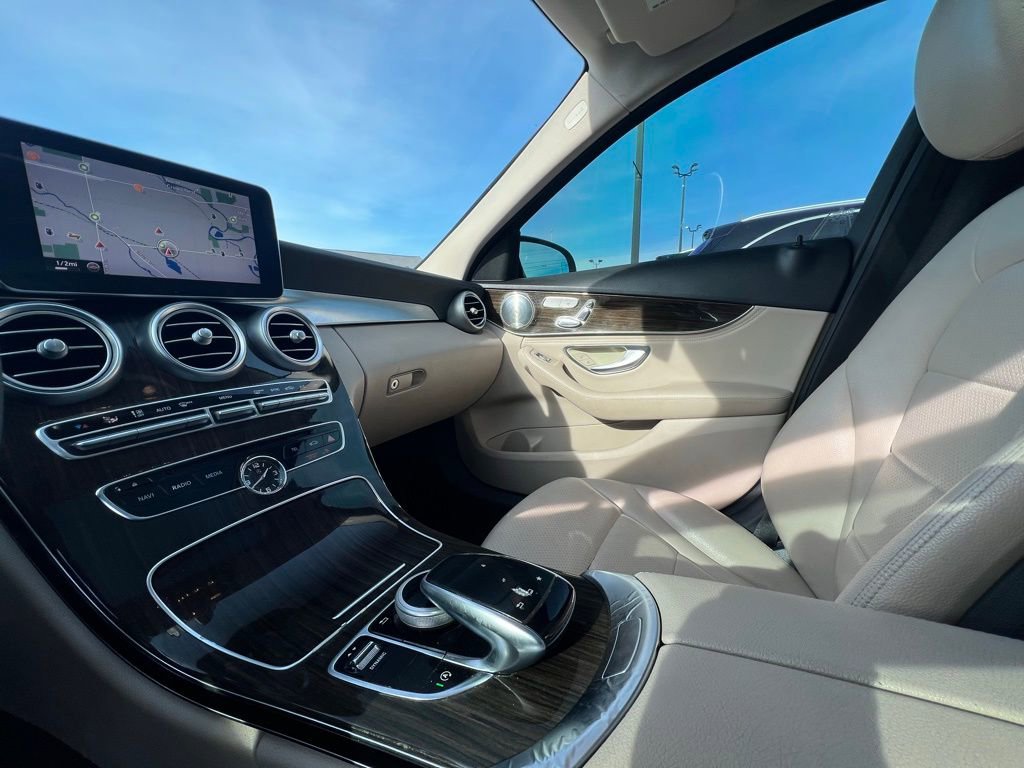 Used 2016 Mercedes-Benz C 300 4MATIC Sedan image 42