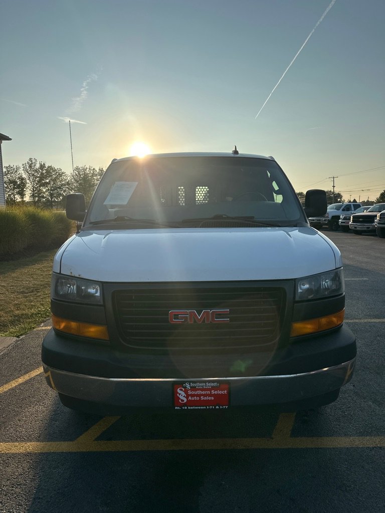 Used 2019 GMC Savana 2500 w/ Driver Convenience Package image 3