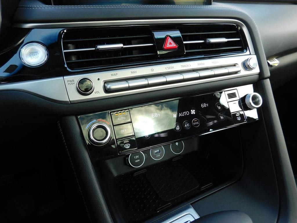 Used 2026 Genesis G70 2.5T Prestige image 28