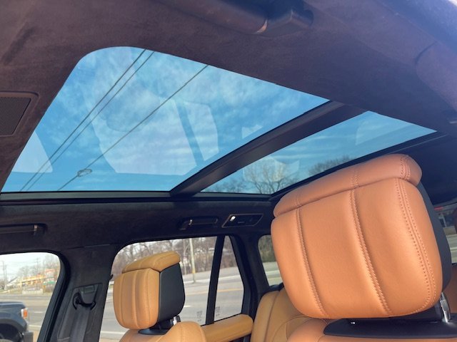 Used 2021 Land Rover Range Rover Autobiography image 13