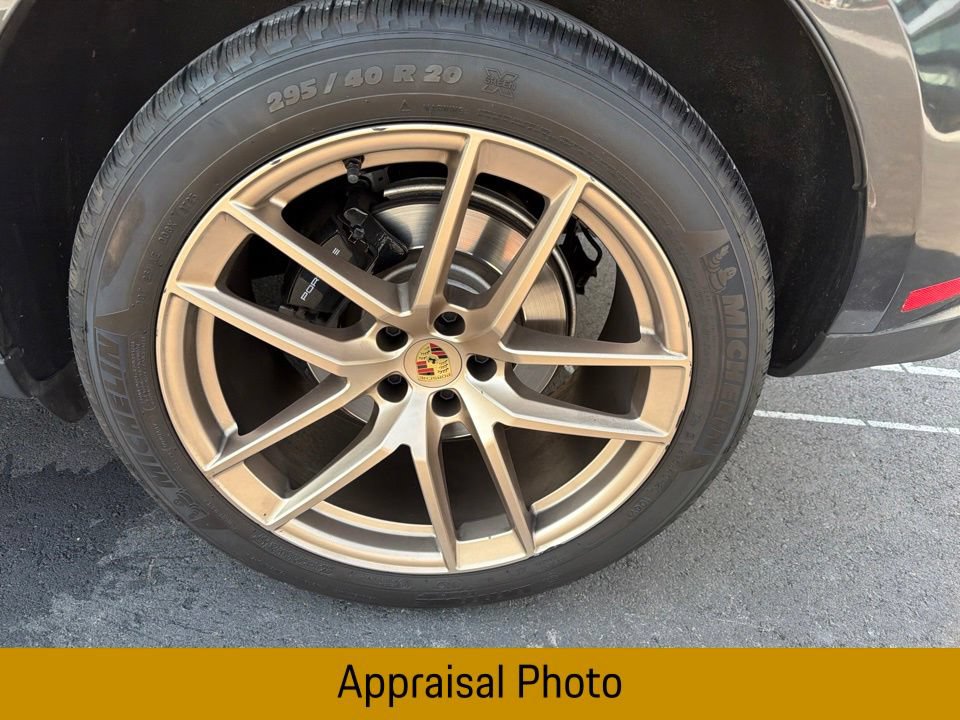 Certified 2023 Porsche Macan S AWD/4WD image 16