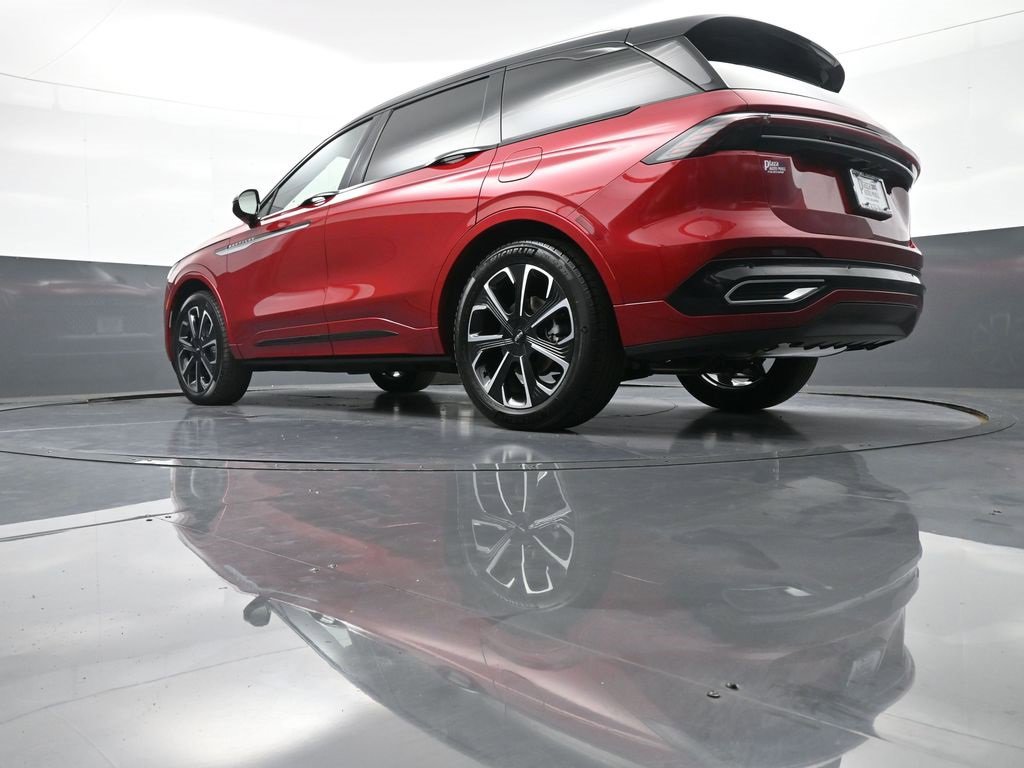 Used 2025 Lincoln Nautilus Reserve image 35