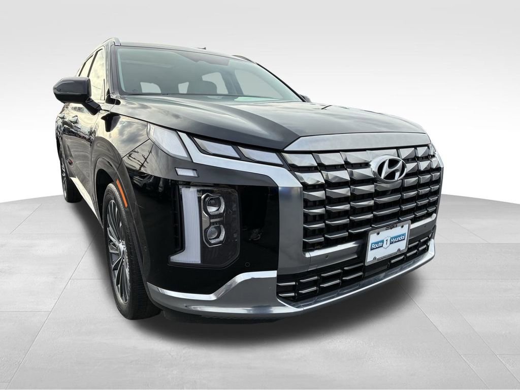 Used 2023 Hyundai Palisade Calligraphy w/ Cargo Package image 1