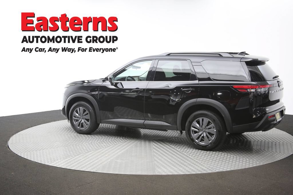 Used 2025 Nissan Pathfinder SV FWD image 64