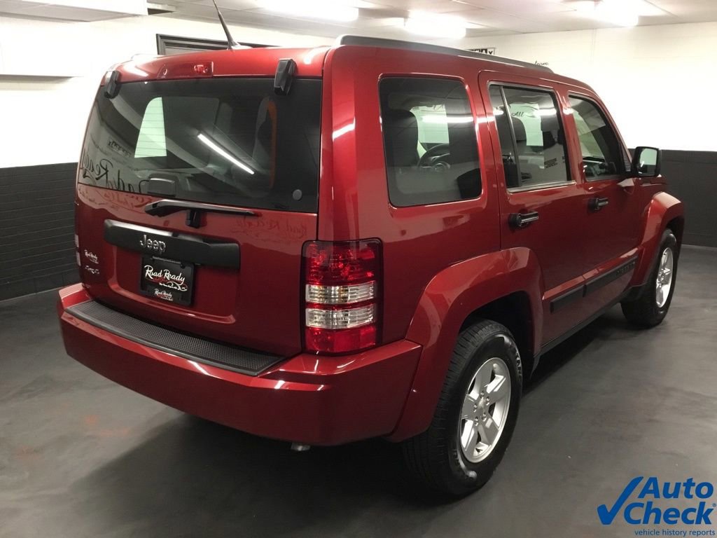Used 2011 Jeep Liberty Sport image 10