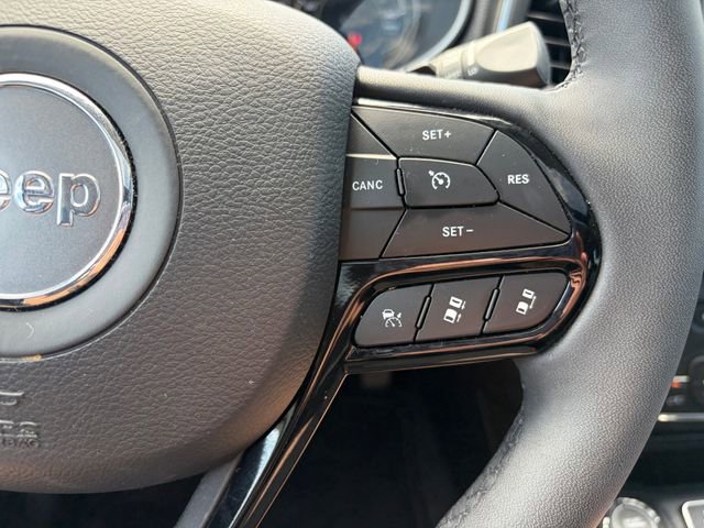 Used 2023 Jeep Cherokee Altitude Lux w/ Lux Elite Package AWD/4WD image 16